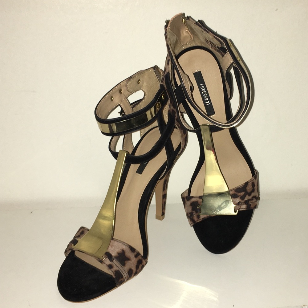 NWOT F21 Leopard Black Gold Chrome Heeled Sandals